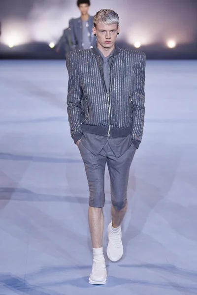 Look 45